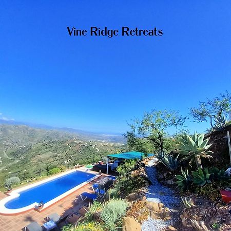 Vine Ridge Studio And Apartment Комарес Экстерьер фото