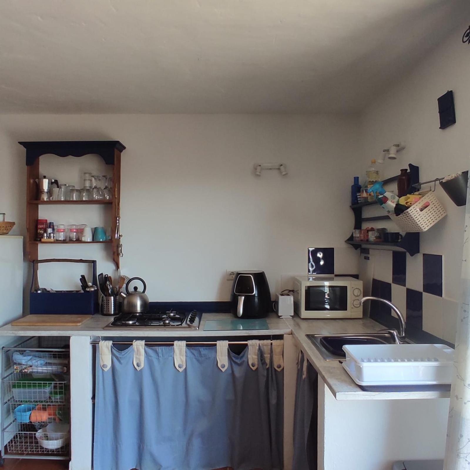 Vine Ridge Studio And Apartment Комарес Экстерьер фото